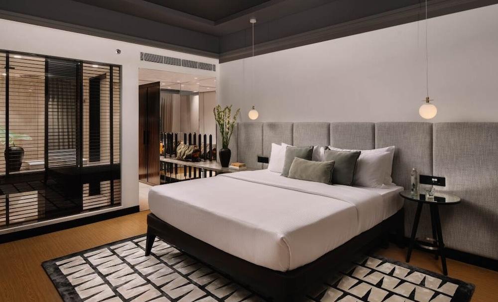 The Raintree, St. Mary's Road Chennai